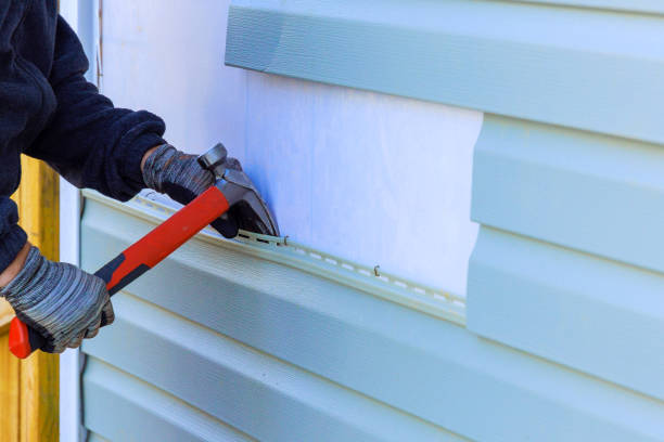 Reliable Emergency Siding Repair contractor in Oakland, FL by Squared Siding